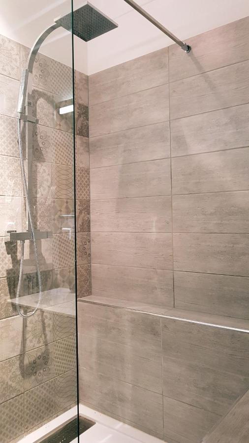 לה מאנש Spacieux Appartement Au Centre Du Mans מראה חיצוני תמונה